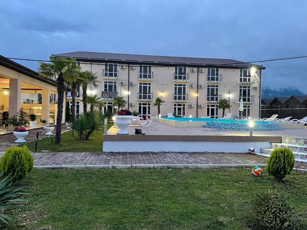 Hotel Askar Alakhadzi Exteriér fotografie