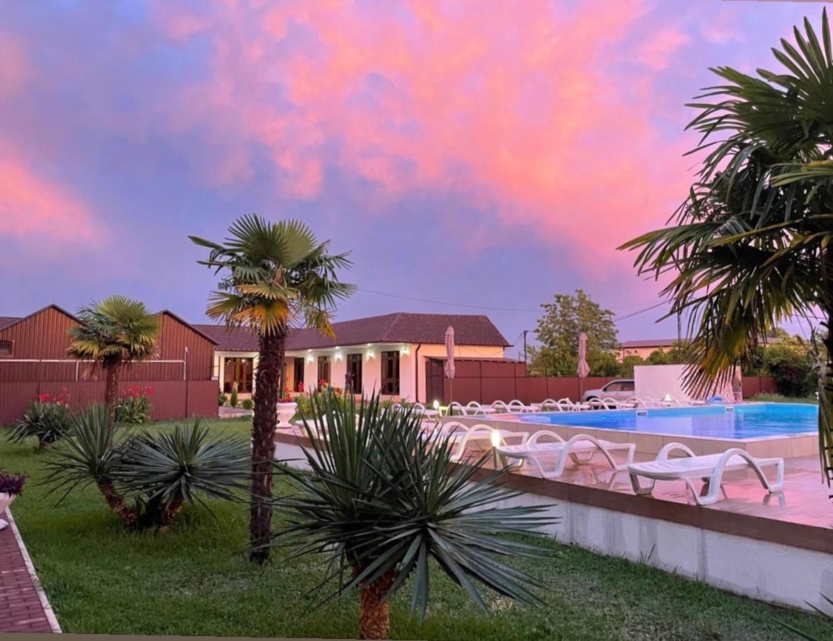 Hotel Askar Alakhadzi Exteriér fotografie
