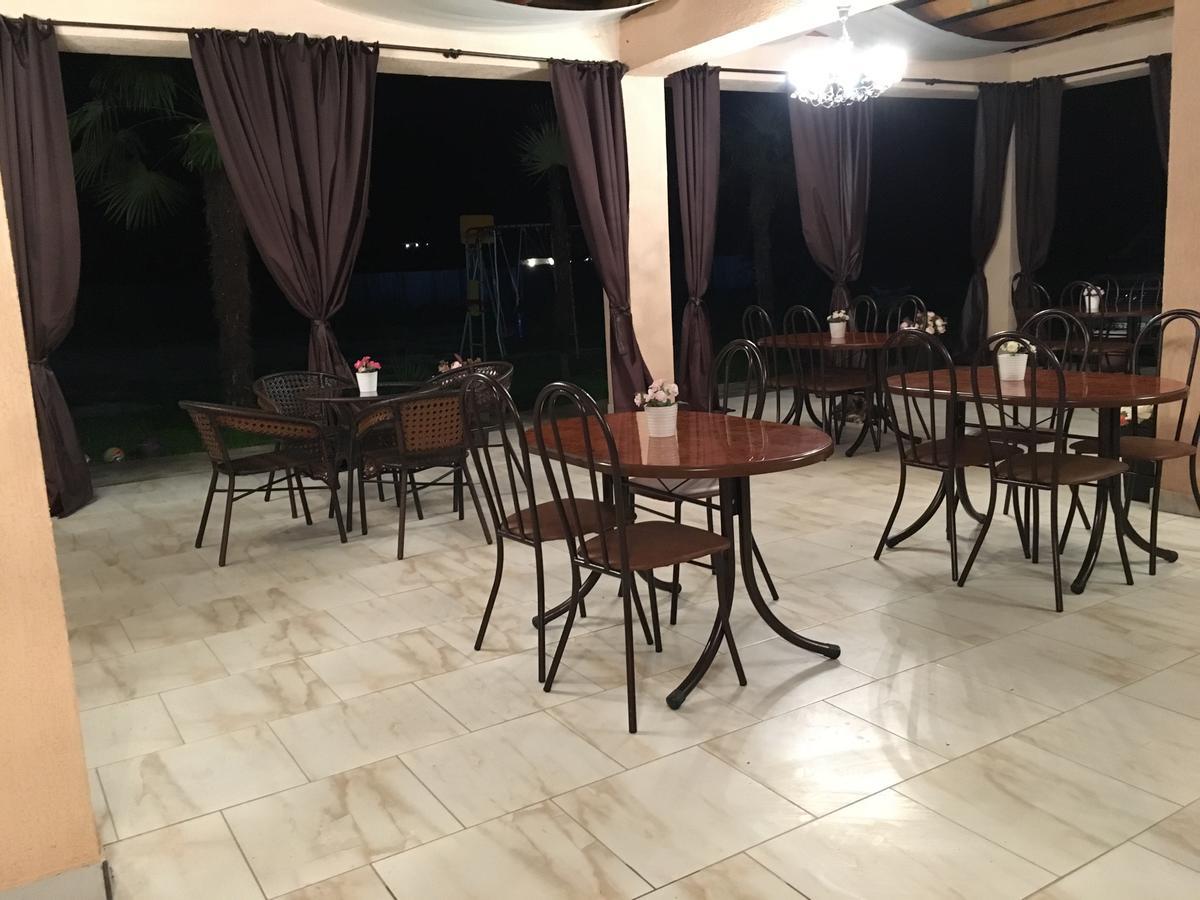 Hotel Askar Alakhadzi Exteriér fotografie